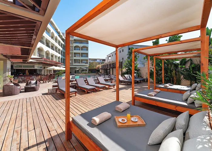 Athineon Hotel