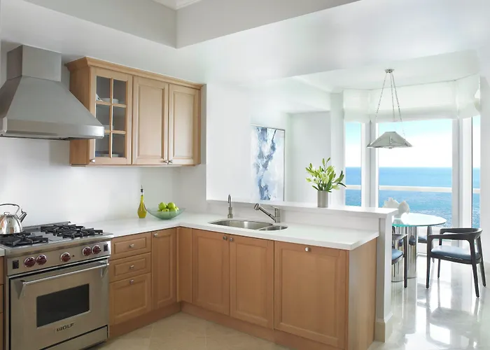 Acqualina Resort And Residences