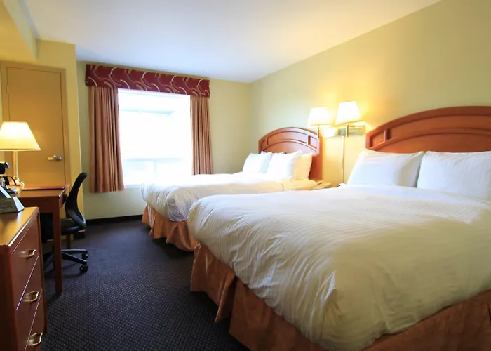 Days Inn & Suites By Wyndham Thompson