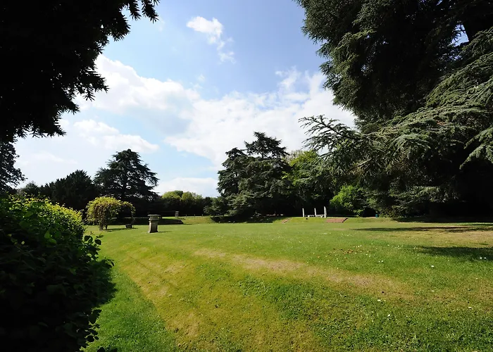 Pendley Manor