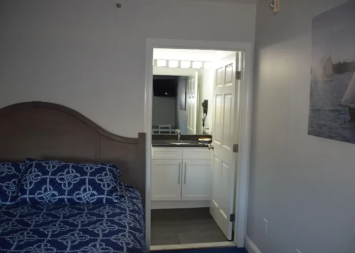 Rhea'S Inn By The Sea
