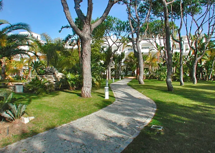 Ria Park Garden Hotel