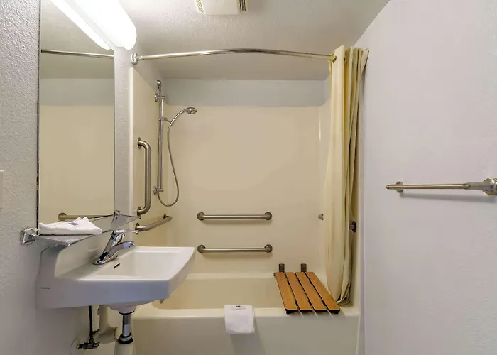 Motel 6 Hayward, Ca- Silicon Valley Gateway