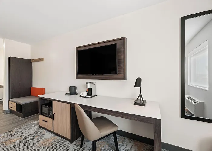 The Ellsworth Hotel, An Ascend Collection Hotel