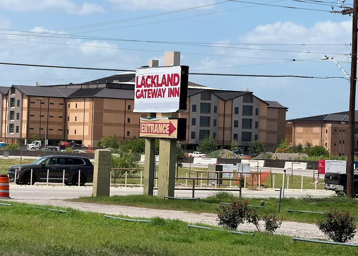 Oyo Hotel San Antonio Lackland Air Force Base West