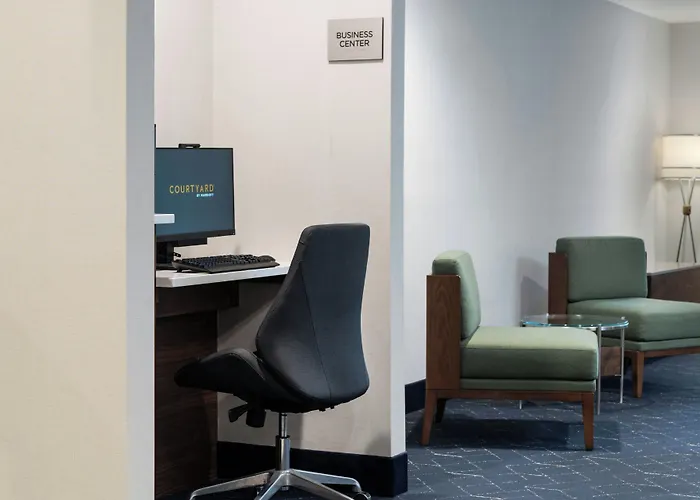 Courtyard By Marriott Providence Lincoln