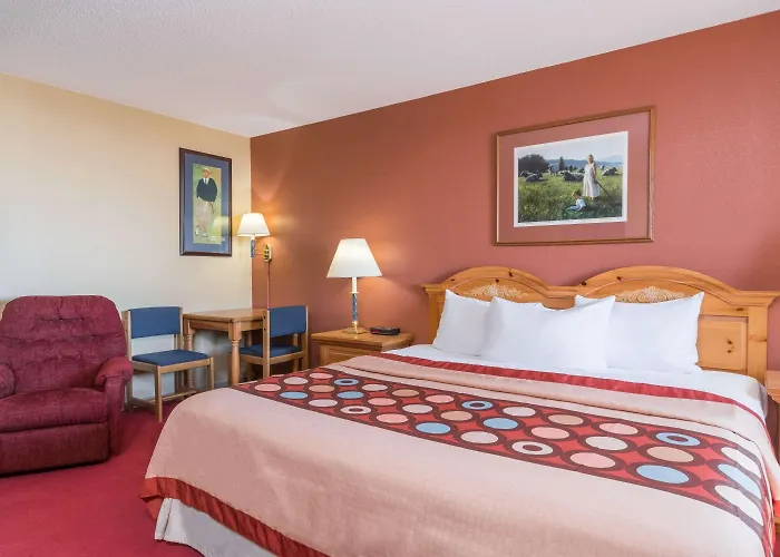 Super 8 By Wyndham Baxter/Brainerd Area
