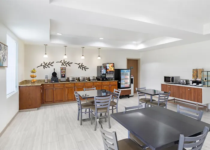 Best Western Plus Executive Hotel & Suites