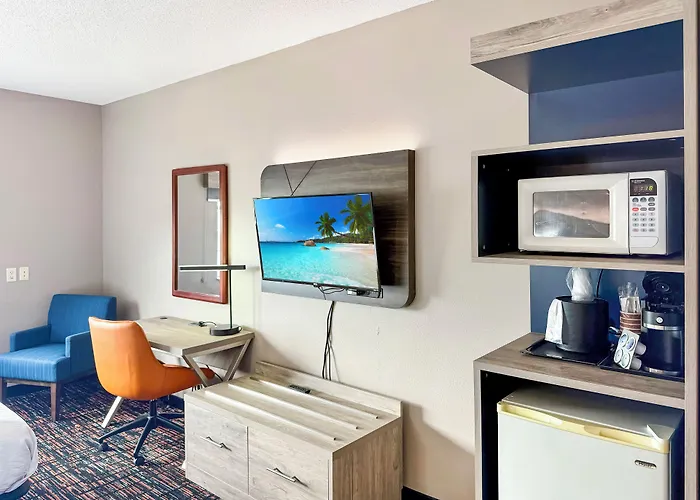 Reston Inn & Suites