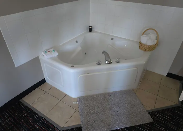 Reston Inn & Suites