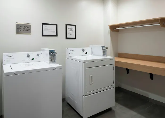 Fairfield Inn & Suites By Marriott Newark Liberty International Airport