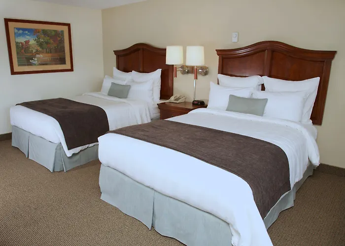Holiday Hill Inn & Suites