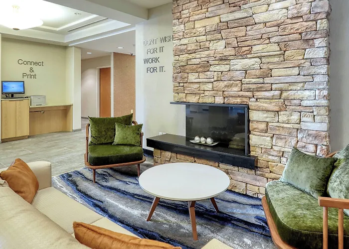 Fairfield Inn & Suites Woodbridge