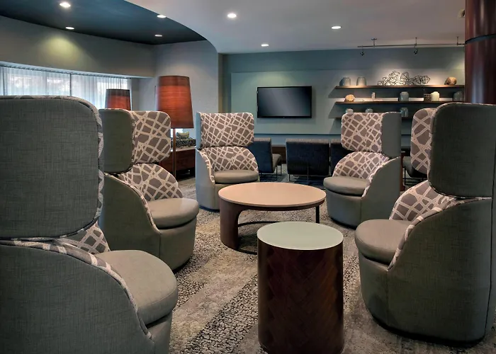 Courtyard By Marriott Lebanon