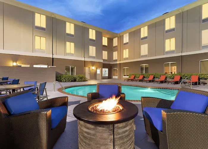 Holiday Inn Express & Suites Auburn - University Area By Ihg