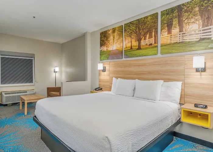 Days Inn & Suites By Wyndham Prattville-Montgomery