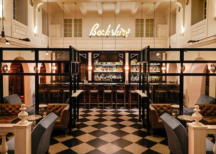 Acme Hotel Chicago, Outset Collection By Hilton