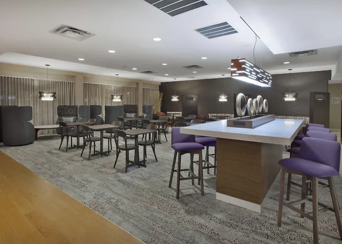 Courtyard By Marriott Somerset