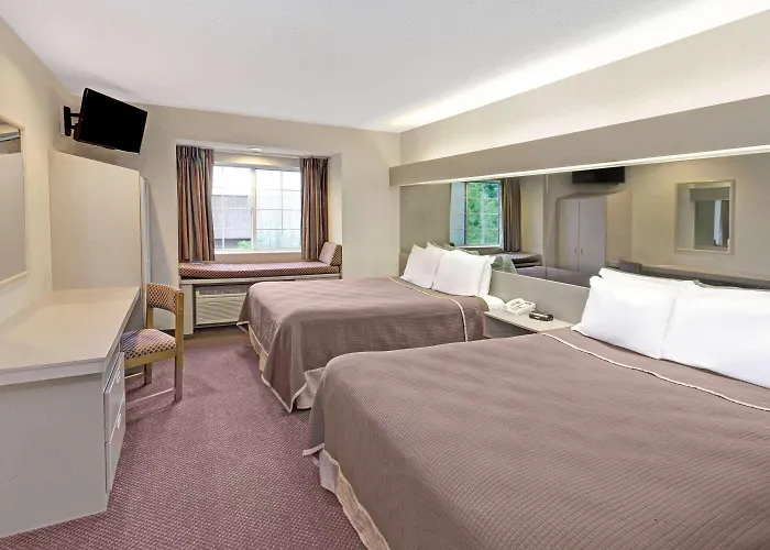 Red Lion Inn & Suites Elk Grove Village