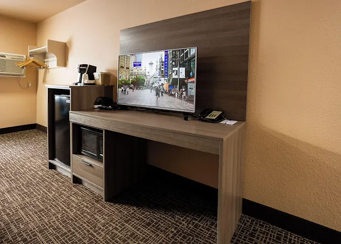 Ramada By Wyndham Cranbrook