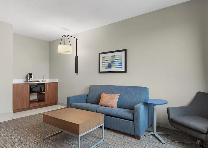 Holiday Inn Express Hotel & Suites Coralville By Ihg
