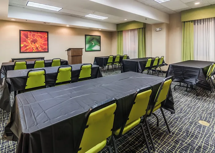 Holiday Inn Express Hotel & Suites Vinita By Ihg