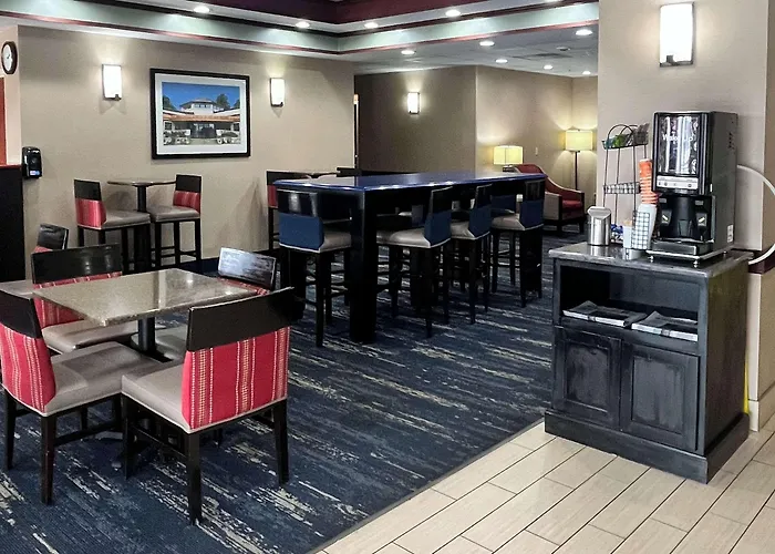 Comfort Inn & Suites Jackson North