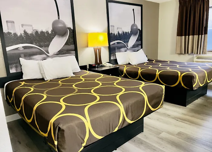 Super 8 By Wyndham Shakopee