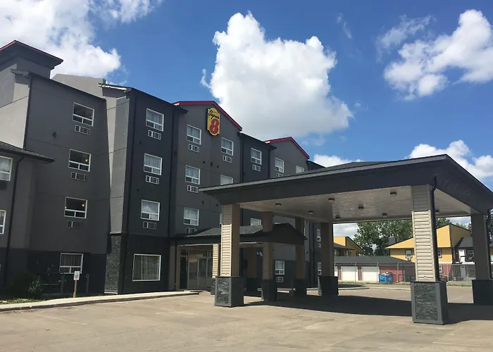 Super 8 By Wyndham Regina
