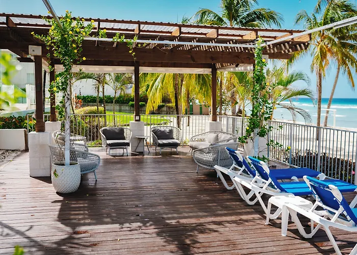 Coconut Court Beach Hotel