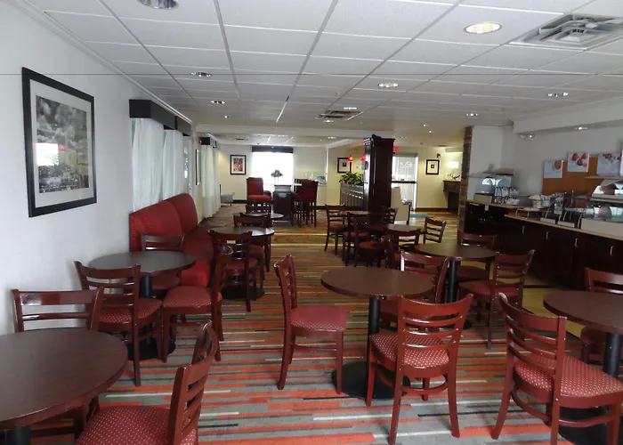 Holiday Inn Express Hotel & Suites Columbus Southeast Groveport By Ihg