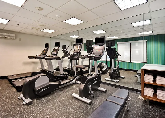 Holiday Inn Express Newport North - Middletown By Ihg