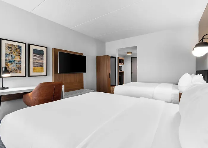 Comfort Inn & Suites York North