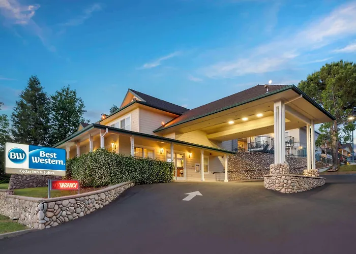 Best Western Cedar Inn & Suites