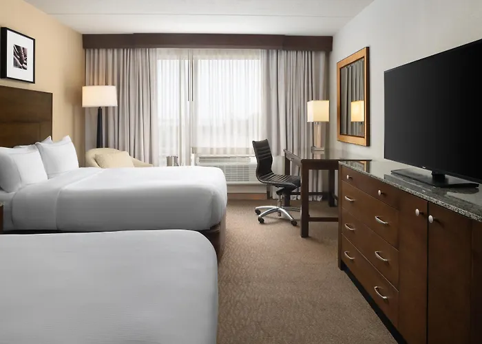 Doubletree By Hilton Hotel Boston Bayside
