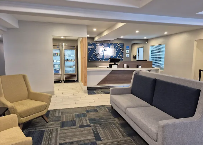 Holiday Inn Express Dryden By Ihg