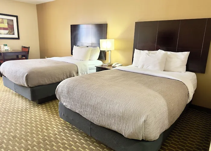 Quality Inn & Suites Pine Bluff