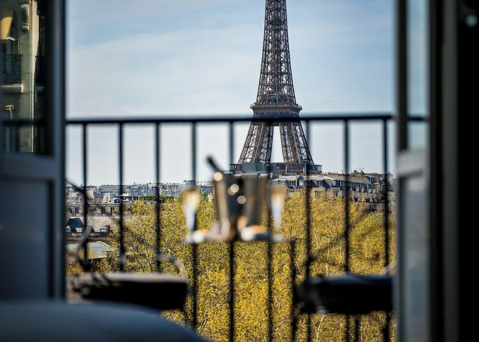 Hotel Duquesne Eiffel Parigi