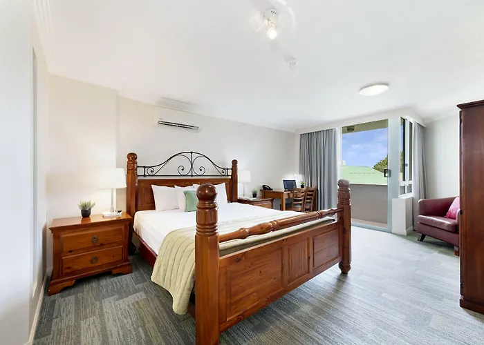 Burnett Riverside Hotel