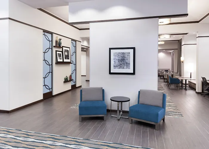Hampton Inn & Suites Chicago North Shore