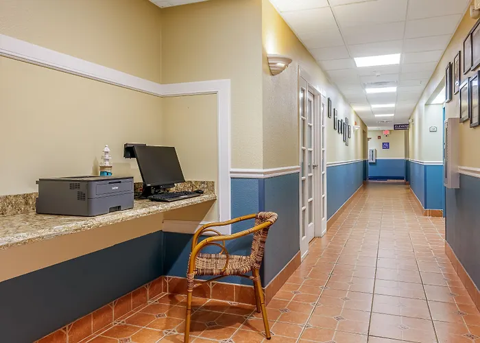 Hutchinson Island Hotel