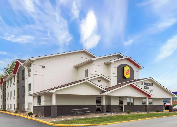 Super 8 By Wyndham Summersville - New River National Park