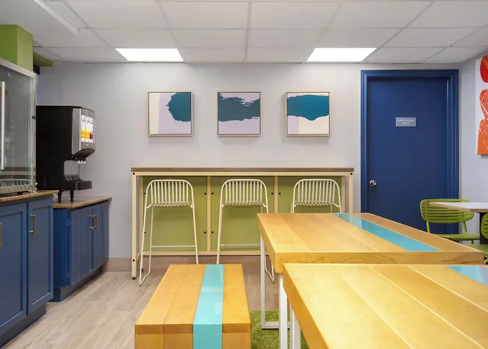 Spark By Hilton Edmundston