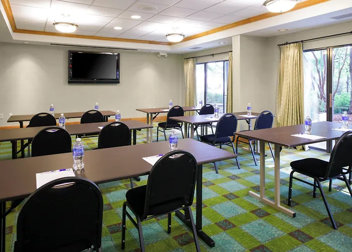 Holiday Inn Express Hotel & Suites Atlanta Buckhead By Ihg