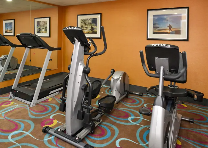 Holiday Inn Express Hotel & Suites Dayton-Huber Heights, An Ihg Hotel