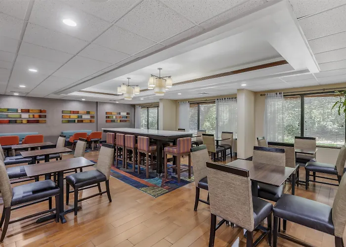 Best Western Plus Lexington Inn