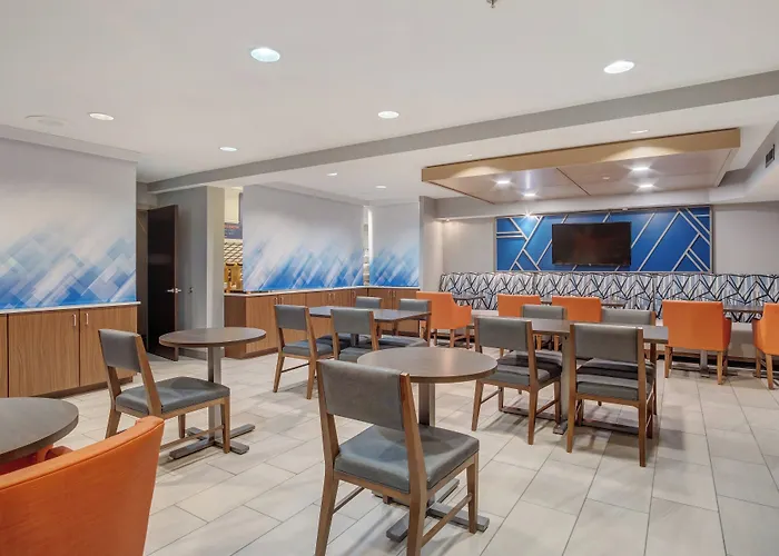 Holiday Inn Express Portland East - Columbia Gorge By Ihg
