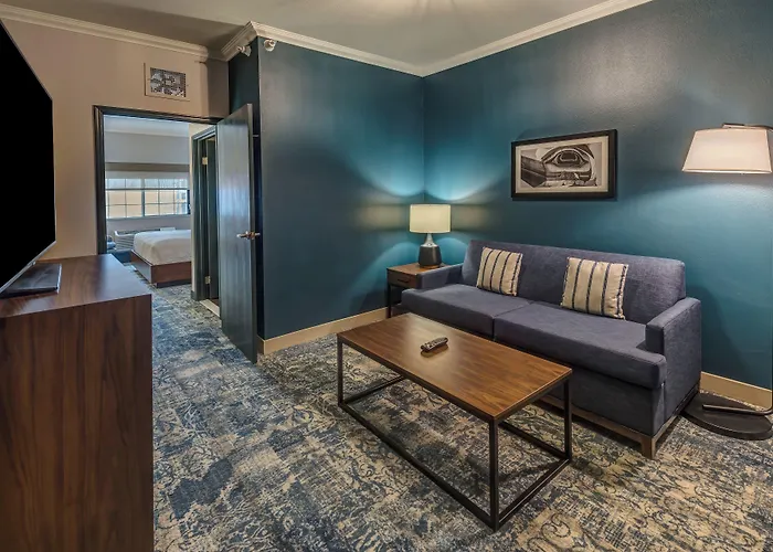 Four Points By Sheraton Anchorage Downtown