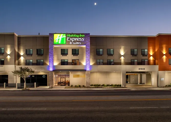 Holiday Inn Express & Suites Chatsworth By Ihg