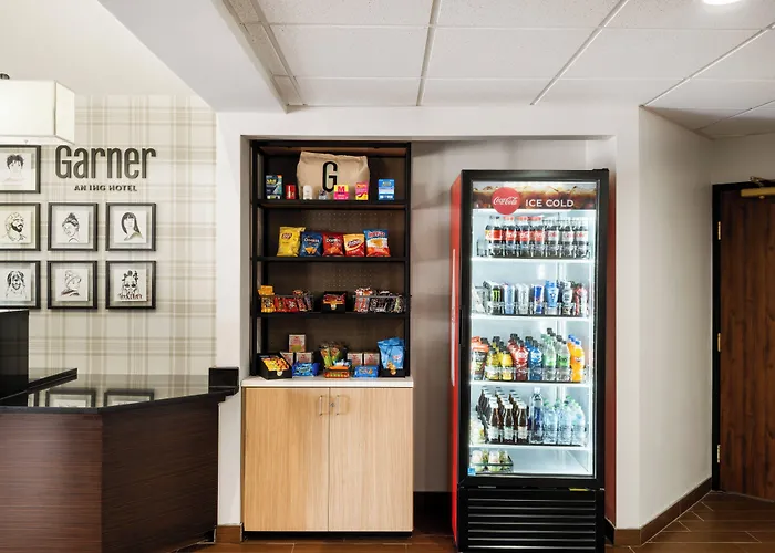 Garner Hotel Topeka West By Ihg